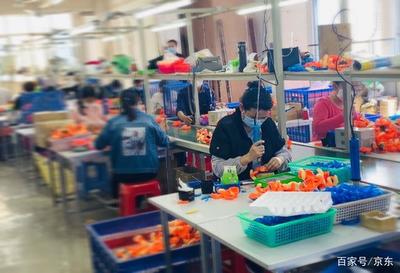 逆勢重生!玩具之都外貿生意慘淡,這家玩具商卻15天訂單破三萬!